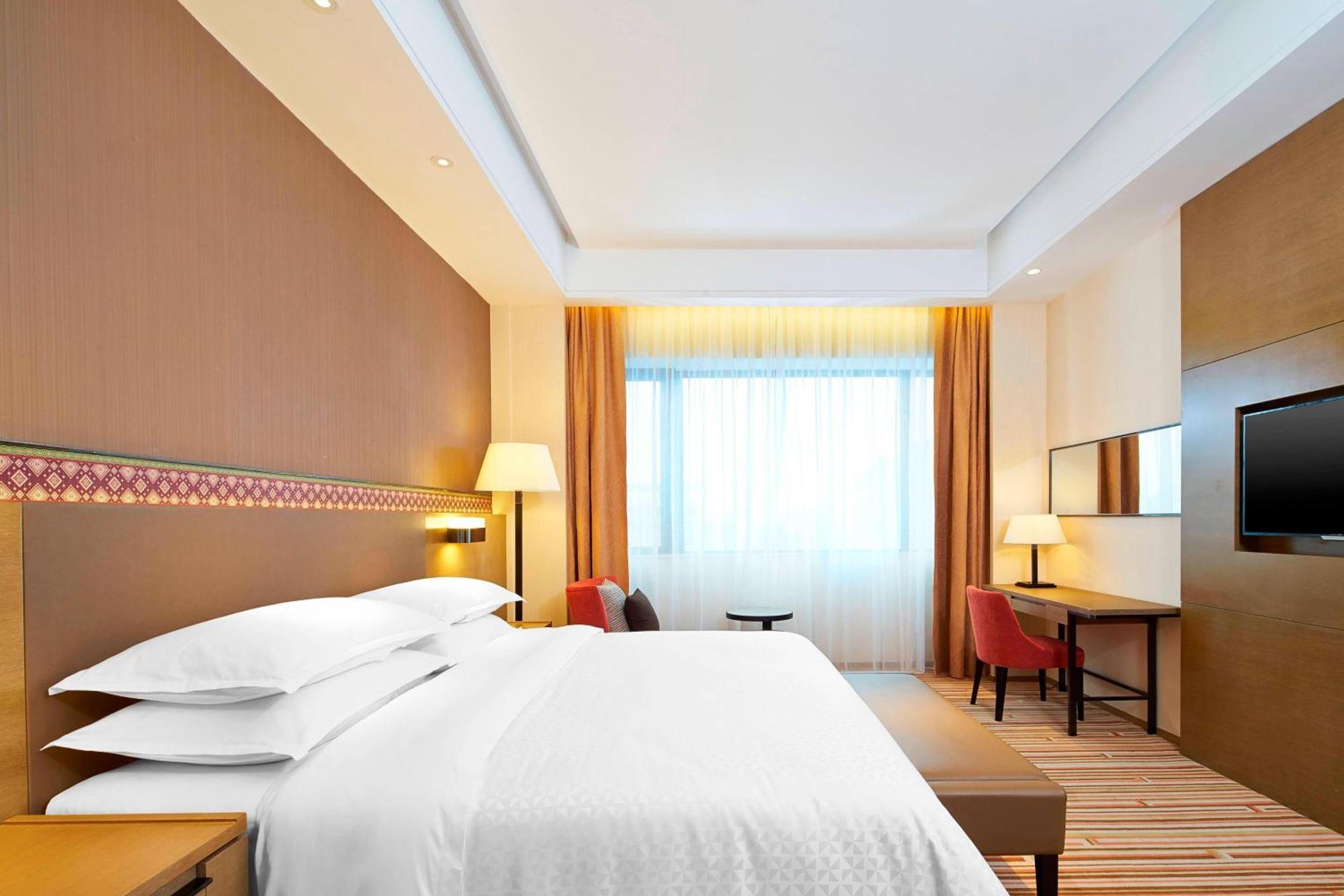 Four Points By Sheraton Guilin Lingui Hotell Exteriör bild