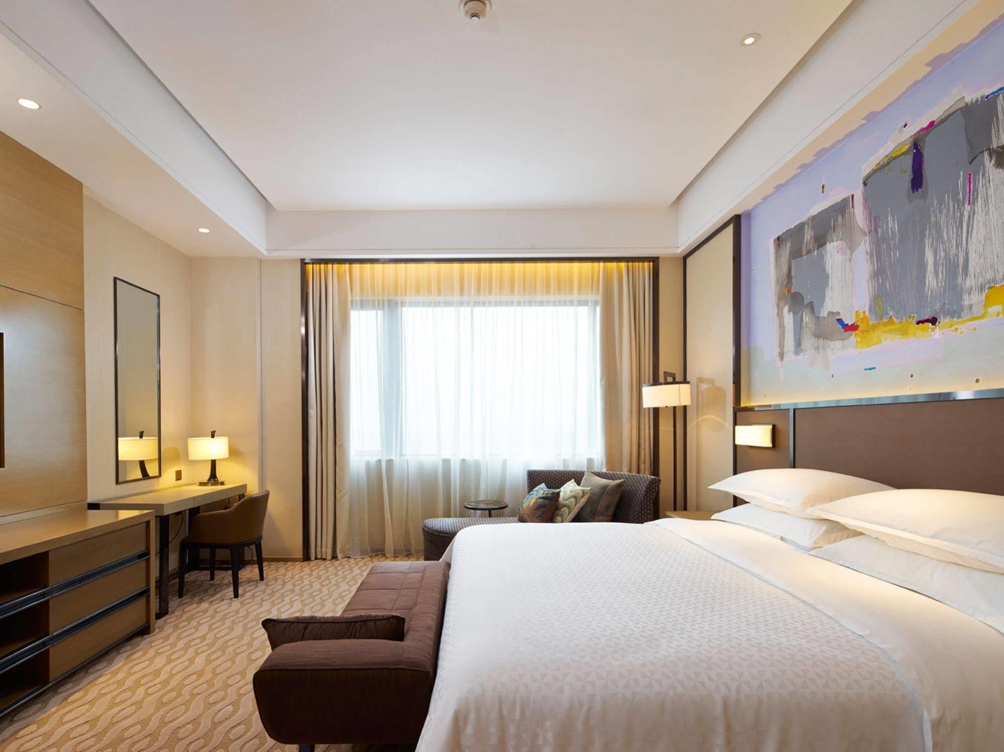 Four Points By Sheraton Guilin Lingui Hotell Exteriör bild